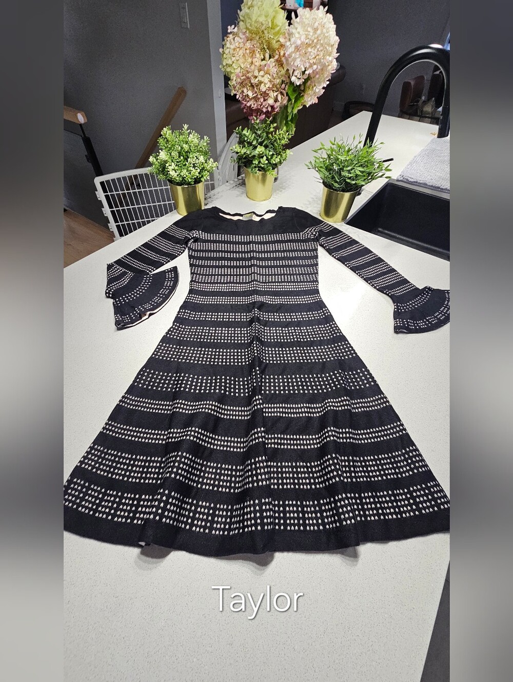 TAYLOR Sublime Robe Midi Évasée / Coupe A-Line– Motif Géométrique Chic - Picture 2 of 9